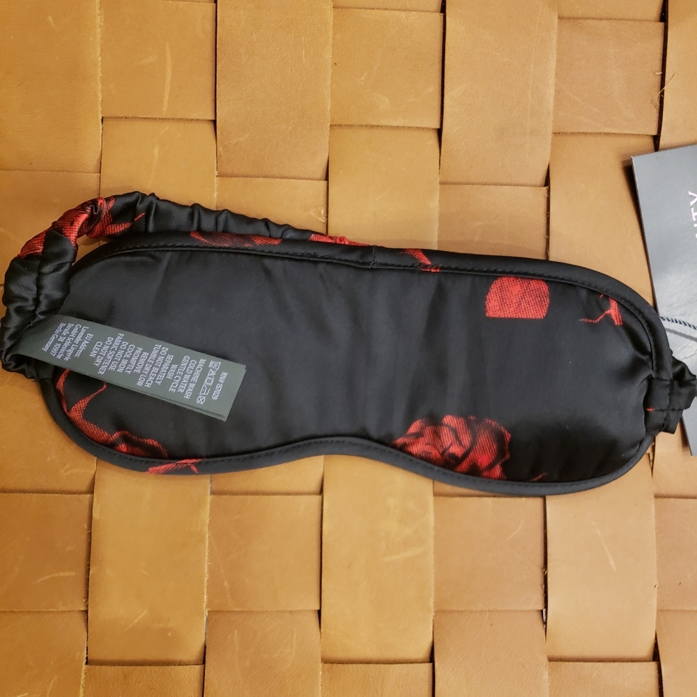 SAVAGE X FENTY NWT Rare to Find (sold out) Midnight Rose Satin Sleep Mask - Picture 4 of 5